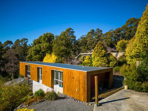 Beautiful South Hobart Hideaway