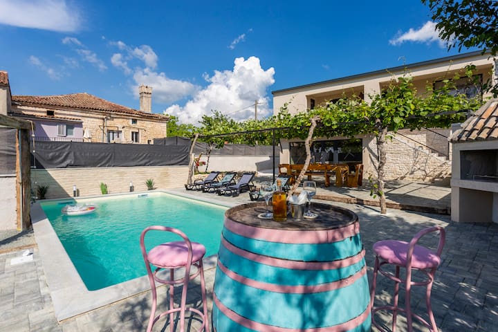 Sunny Step managed Airbnb listing 2