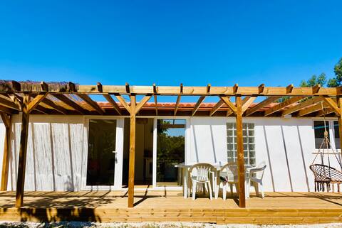 2 ensuite bedrooms and private saltwater pool