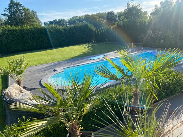 Luxuriöses Ferienhaus im Grünen gallery image 2