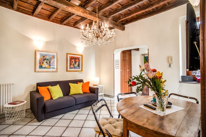 Campo de Fiori Charming New Apt
