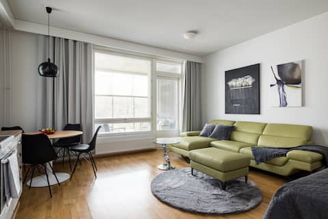 Successful Airbnb property: Art in the city - studio with free parking in Ratina