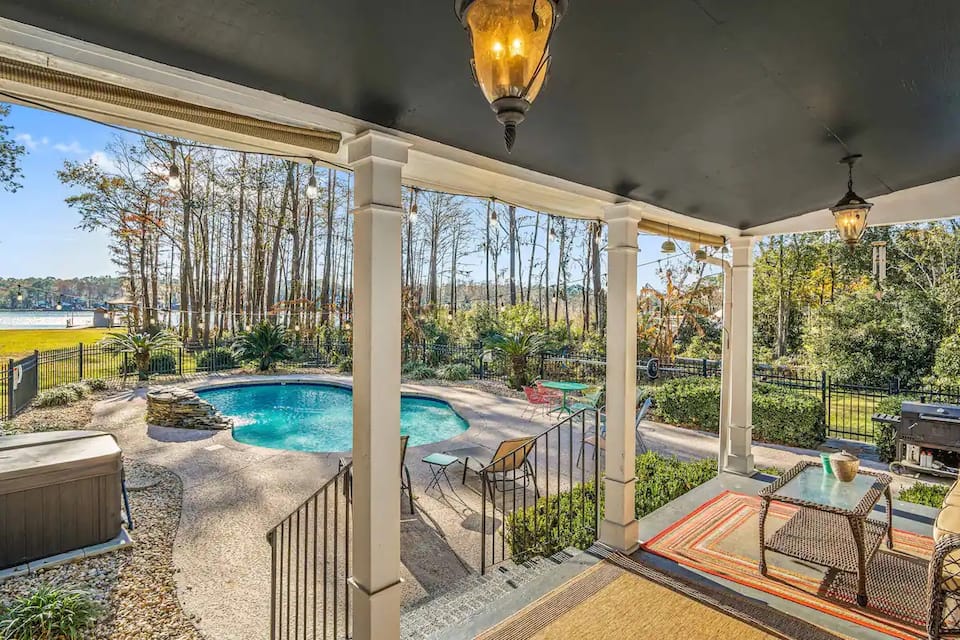 Top-earning Airbnb listing in Mobile, 4 bedrooms