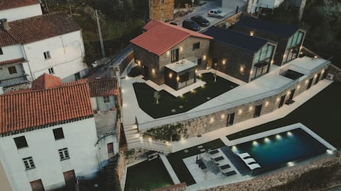 Funnel with direct access to the heated pool