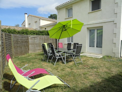 Quiet cottage, close to the beaches.