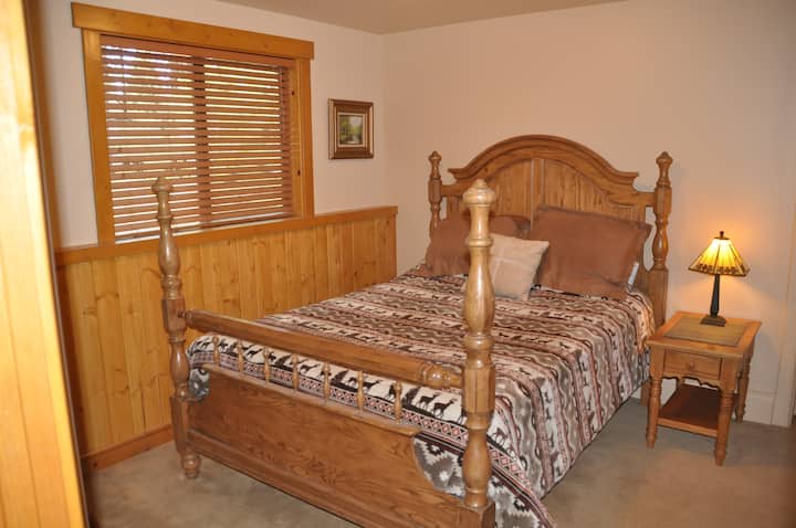 Lower unit back bedroom. 