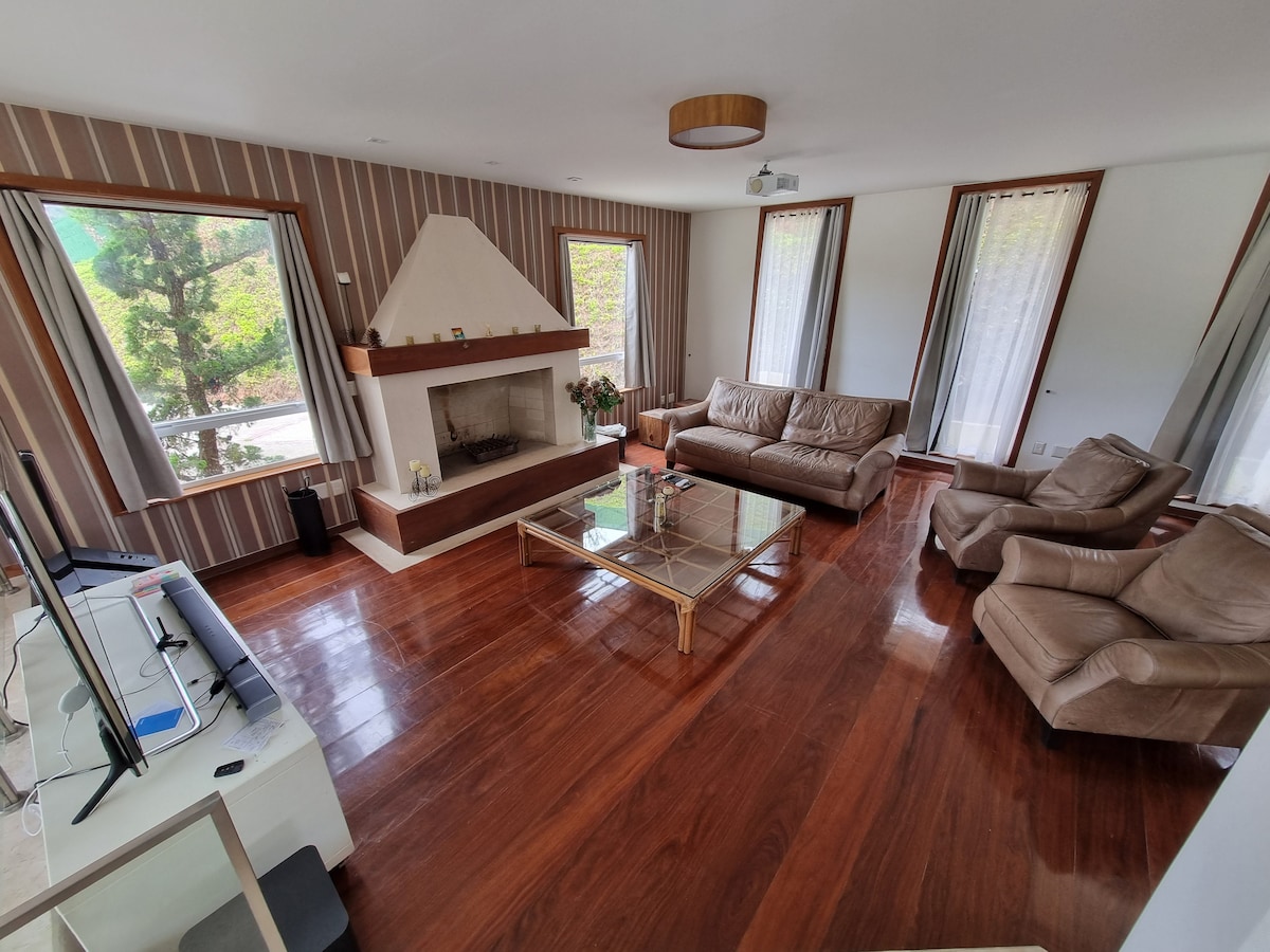 Popular Airbnb listing: Jóia Serrana with tranquility and leisure in Terê in Teresópolis