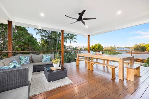 Beach House Retreat Sleeps 10