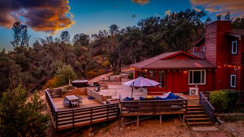 Yosemite Sierra Vista |Hot Tub|Game Room|Sleeps 16