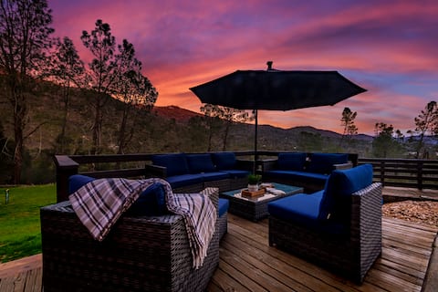 The Sierra Vista Lodge | Hot Tub | Game Room | 16