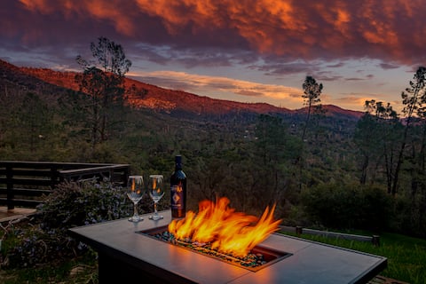 The Sierra Vista Lodge | Hot Tub | Game Room | 16