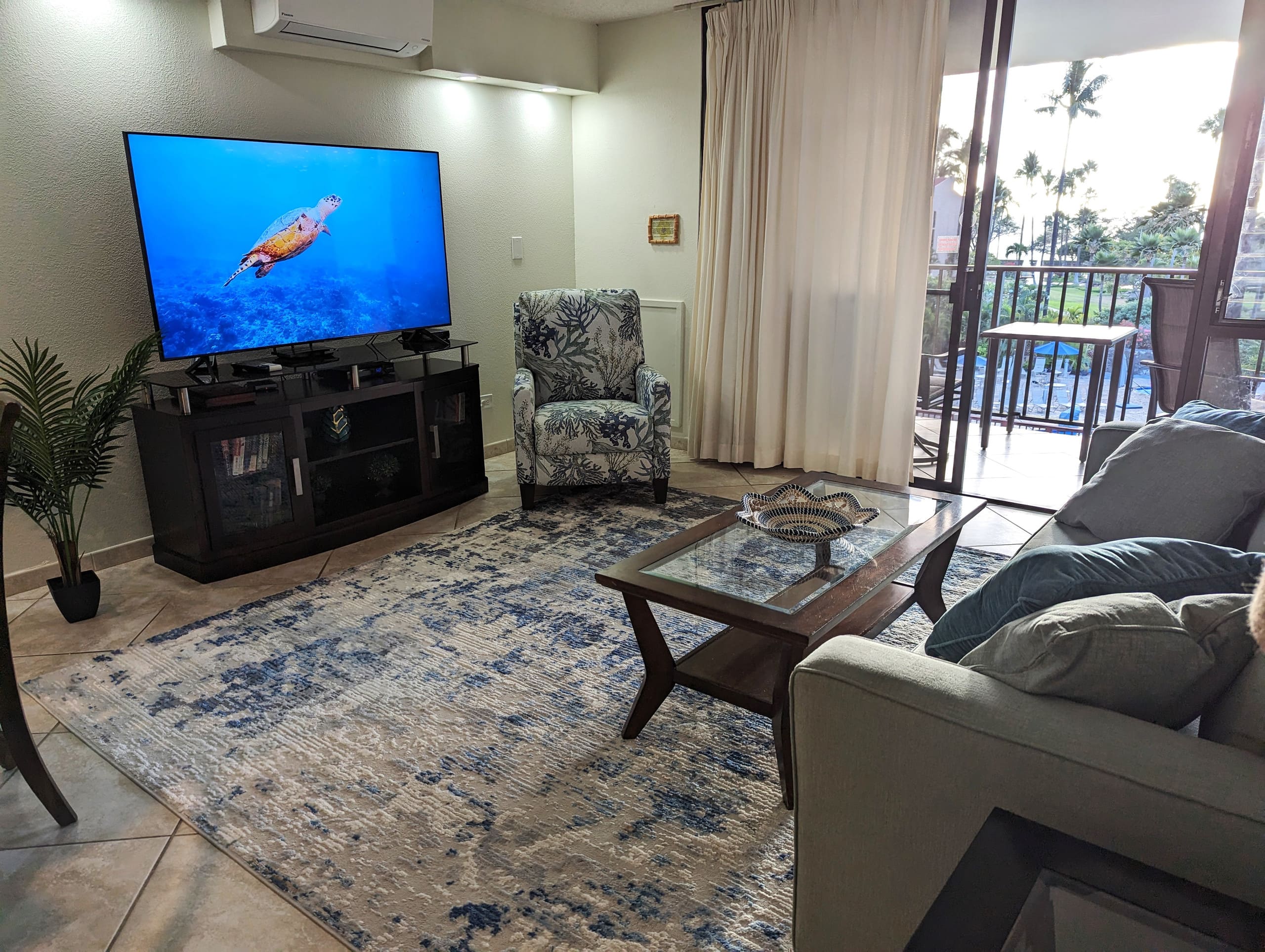 Kamaole Sands condo with ocean view. Split AC - Image 3