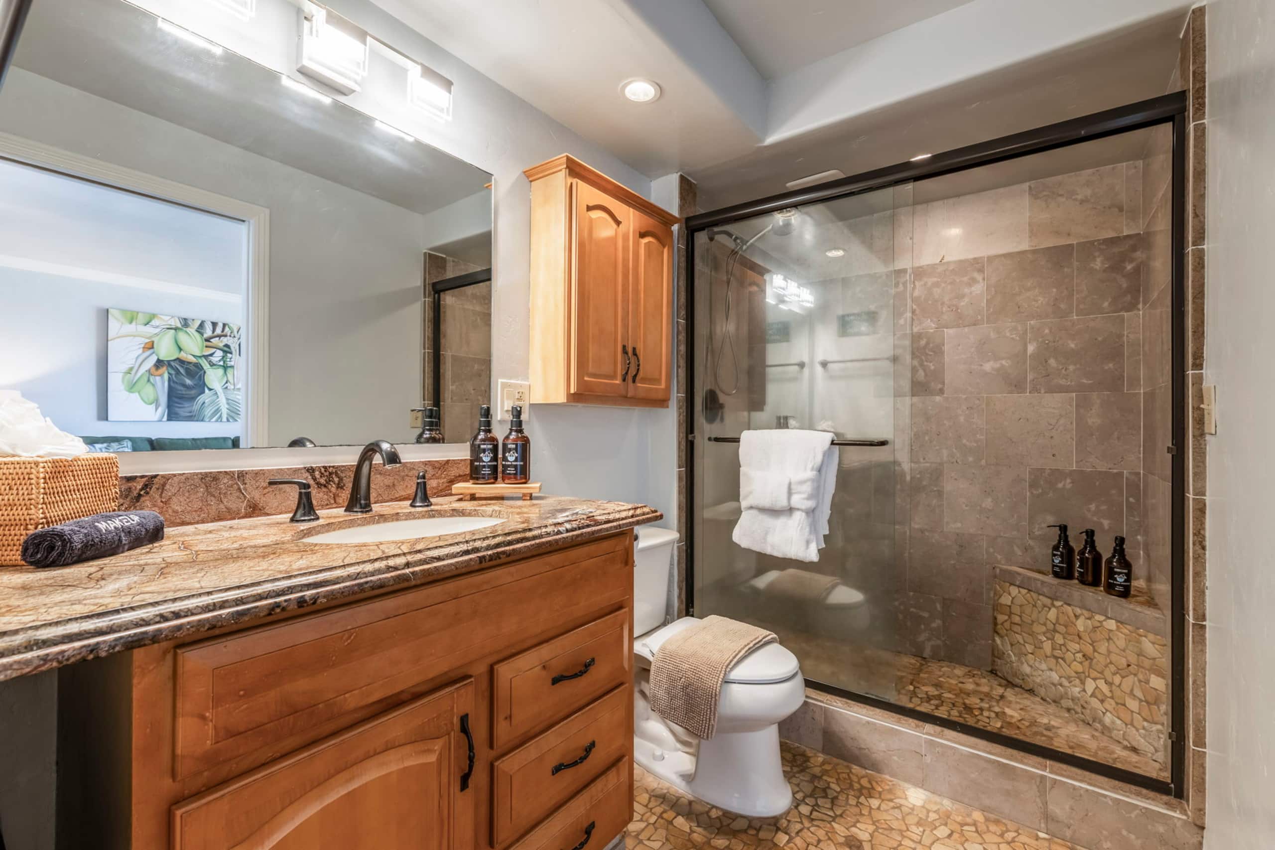 Condo in Lahaina · ★4.88 · 1 bedroom · 2 beds · 1 bath - Image 19