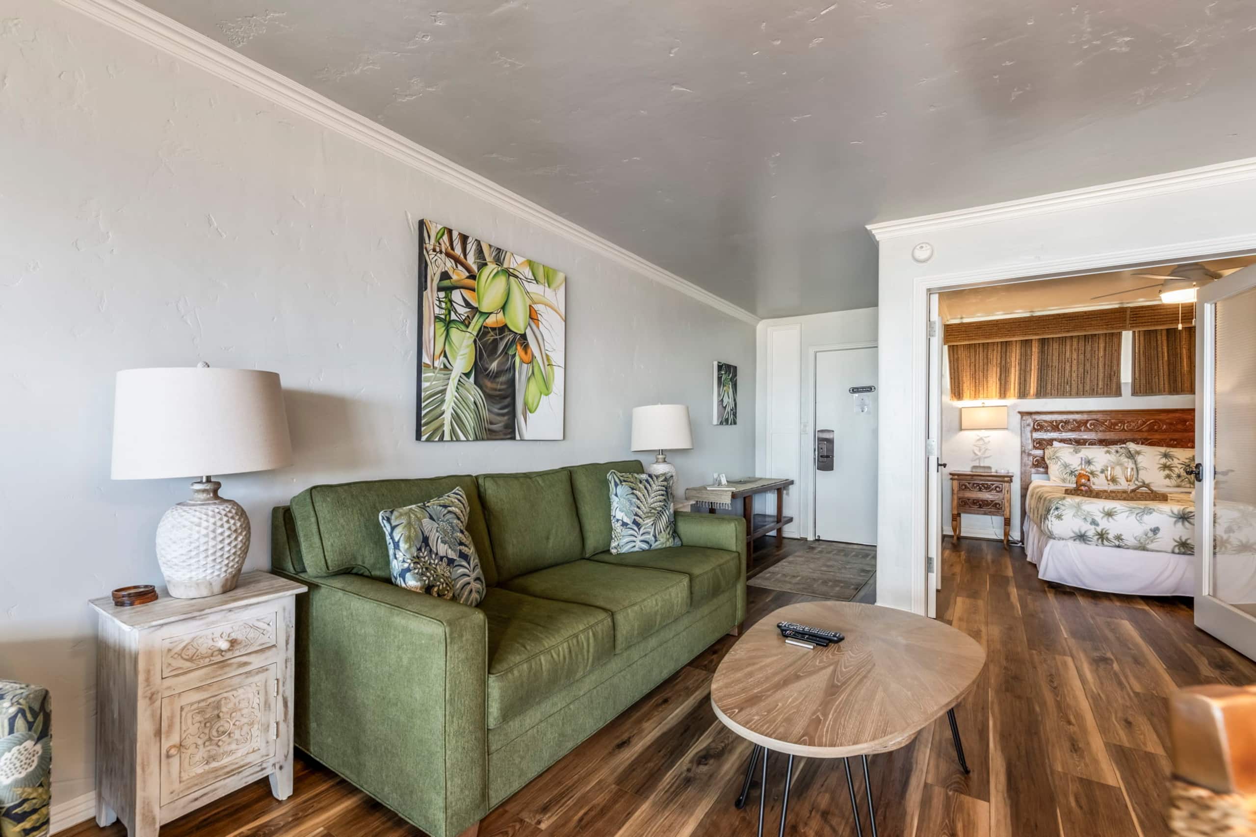 Condo in Lahaina · ★4.88 · 1 bedroom · 2 beds · 1 bath - Image 8