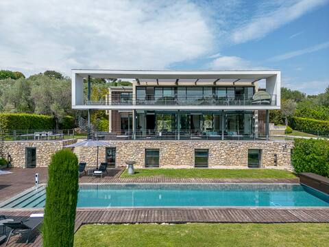 Villa Callypso with heated pool and Turkish bath.