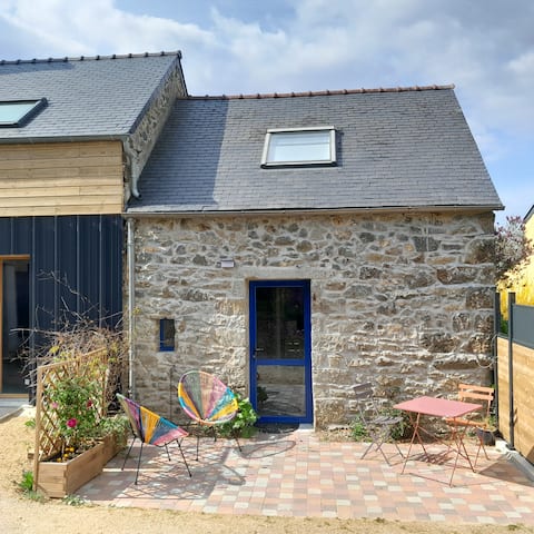 Self-contained housing
