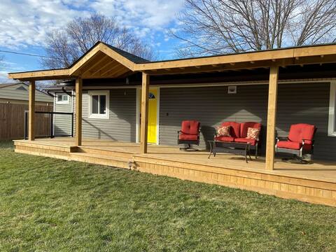 Whispering Willows Cottage Cedar Bay Beach