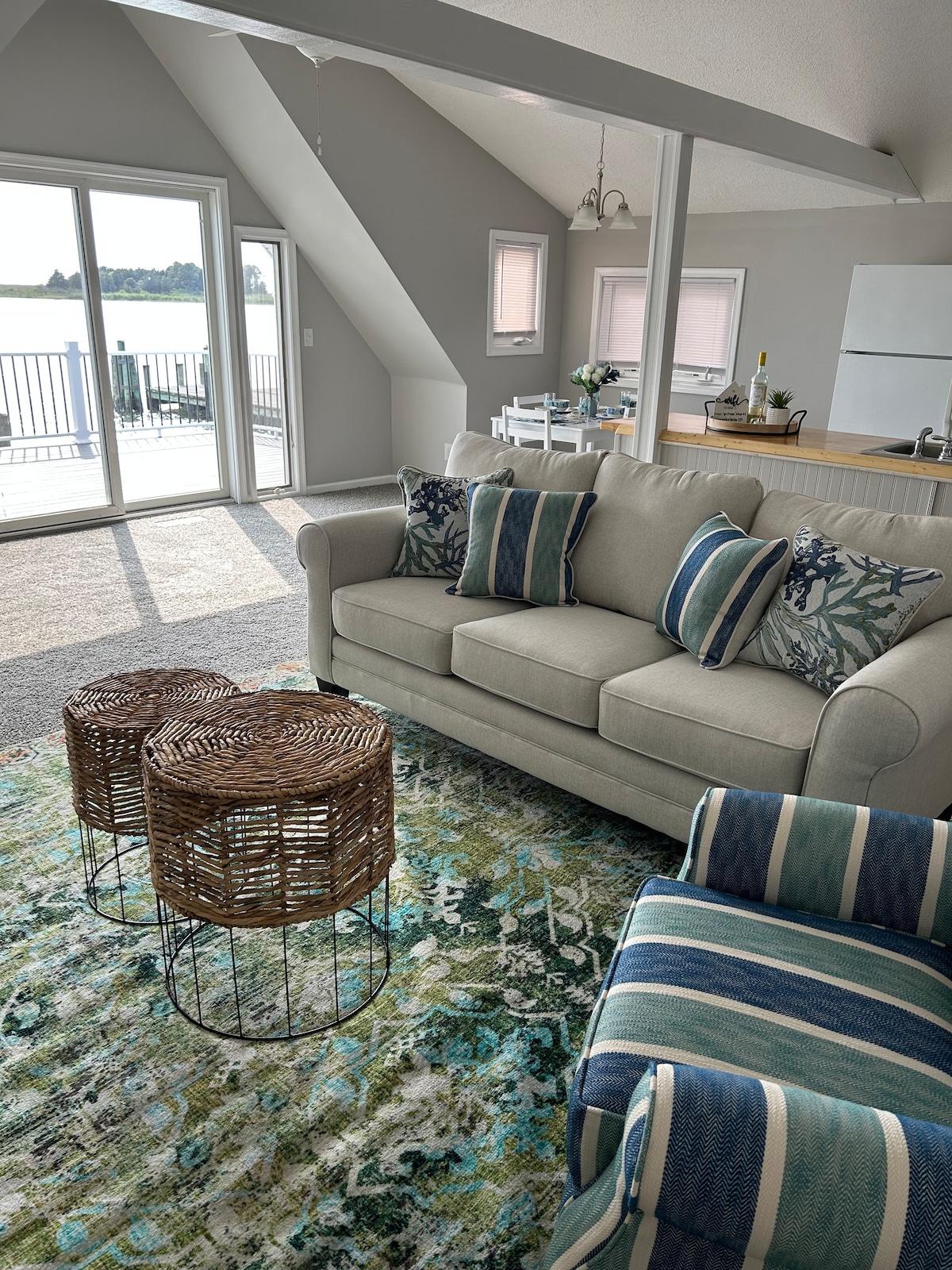 Stylish Condo With A Great View Apartments for Rent in Crisfield