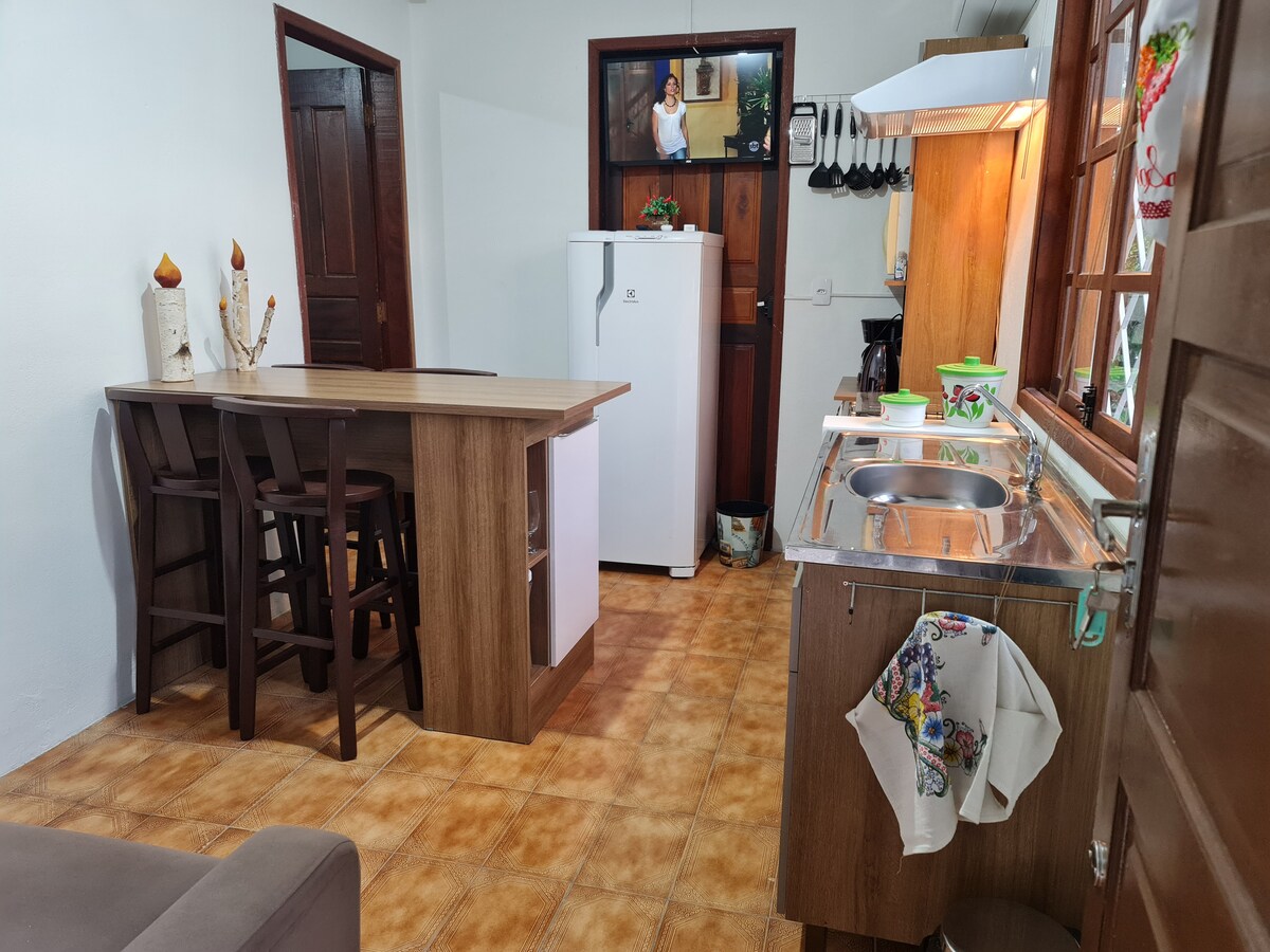 小厨房配备齐全，方便您烹饪美食。