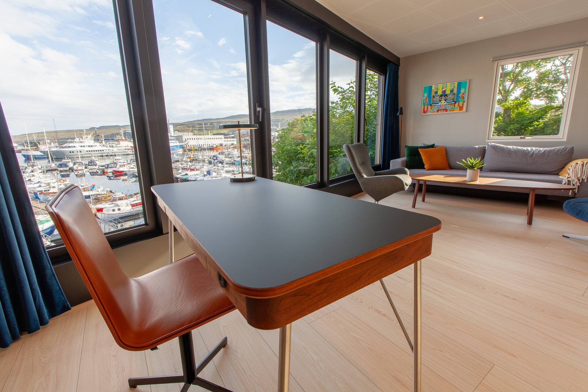 Stunning Marina View - Brand New - City Center — photo 2