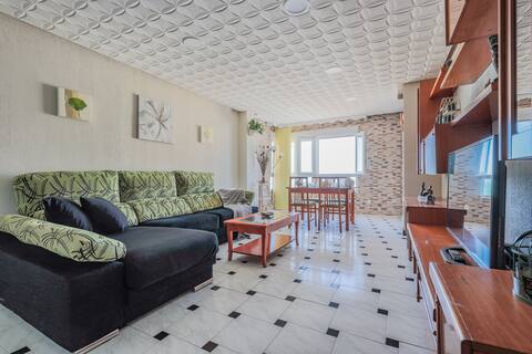 Top Airbnb: Beachfront apartment, sunsets in Cádiz