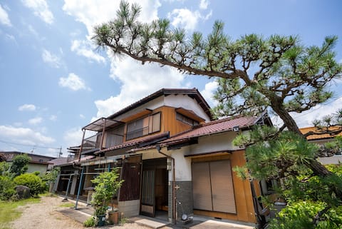 Hyo: A house where you can stay with your pet and BBQ. Conveniently located 20 minutes from Magome, 