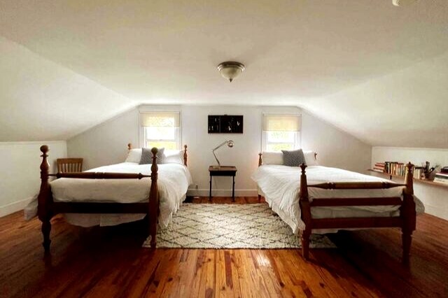 Sovrum #2 med två sängar i full storlek 