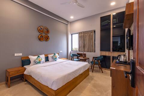 Kailasham Stay - 4 Bedrooms with Breakfast