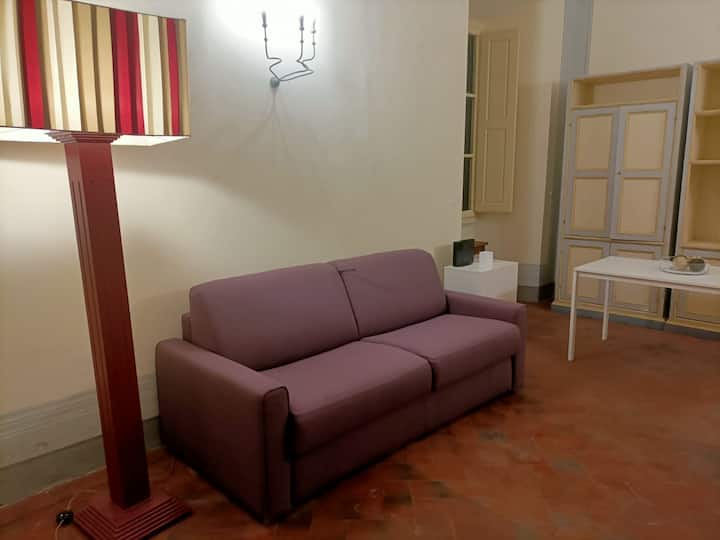 Всекидневна с двоен разтегателен диван