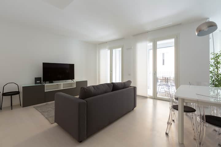 Easytopstay - Porta Nuova Bright And Roomy Flat - Mailand