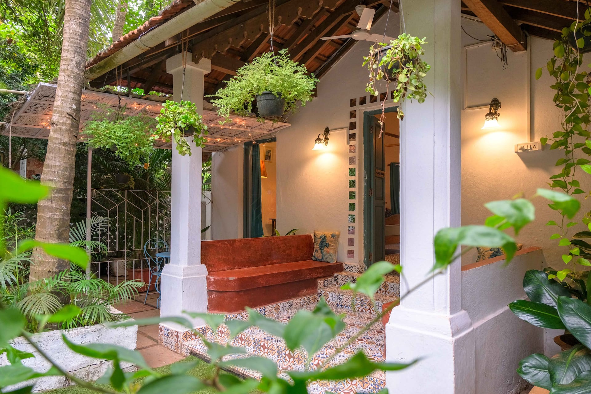 Hidden Garden Cottage in Calangute | Private