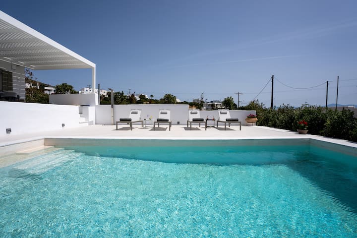 Iliad – Paros Breeze Villa