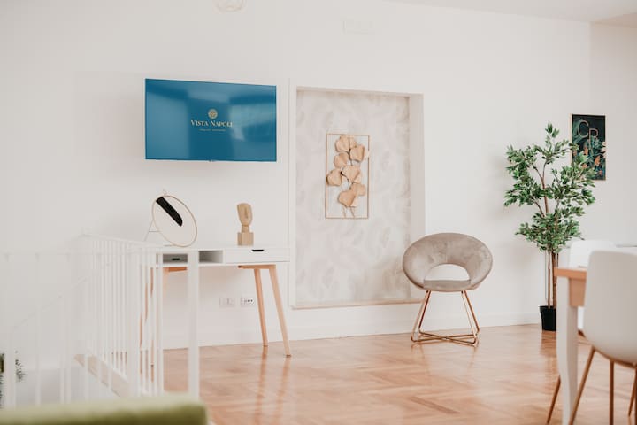 Two-Level Terrace Home – Vista Napoli