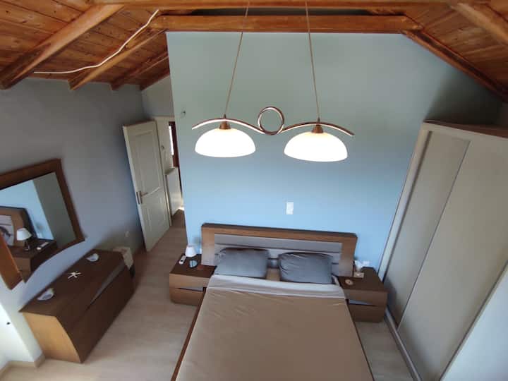 غرفة النوم الأولى - الطابق الأول