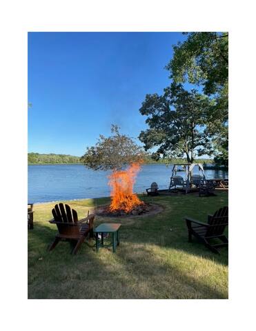 Birch lake retreat -suitable for large groups gallery image 5