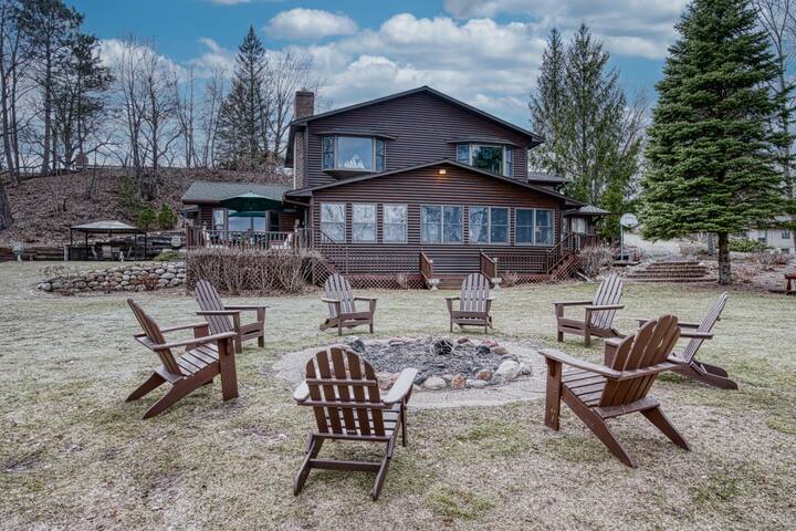 Birch lake retreat -suitable for large groups gallery image 4