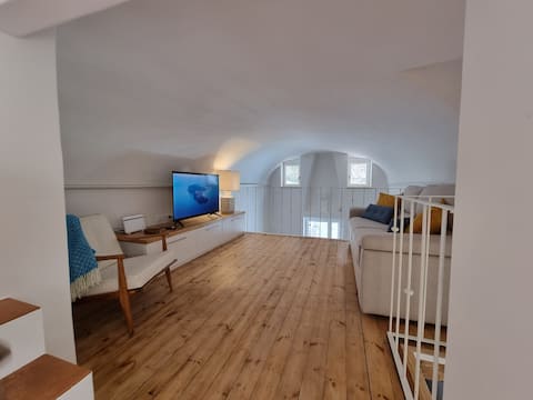 Top Airbnb: Casa Gaja: historic home by the sea in Gaeta