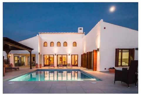 Luxury Front line Golf Villa