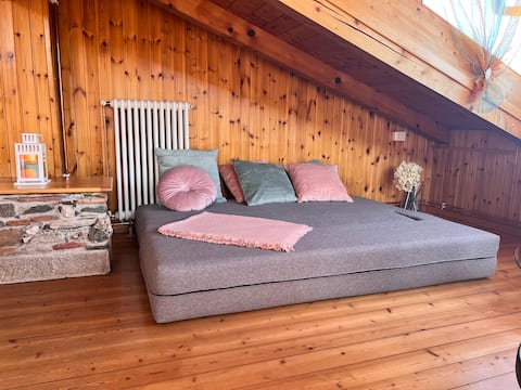 Proprietà Airbnb di successo: Casa Elenina - Stunning Lake Como View | Balcony a Gravedona Ed Uniti
