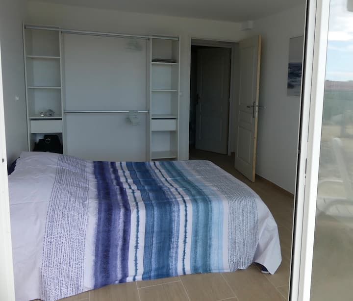Modrá izba 1 manželská posteľ 