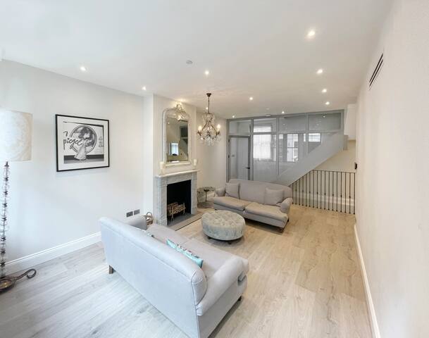 Mews house at Kensington Gardens gallery image 5