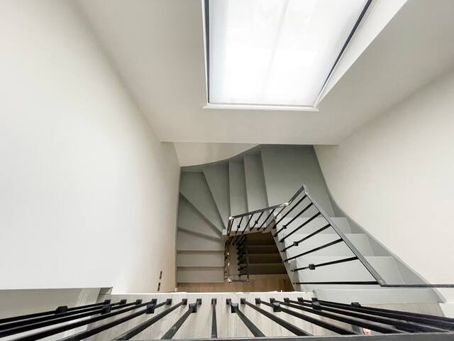 Mews house at Kensington Gardens gallery image 4