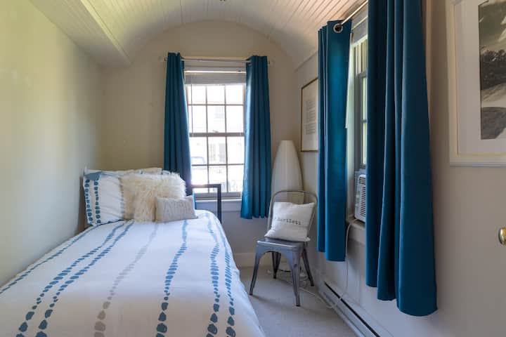 Kitanda cha ghorofani - pacha