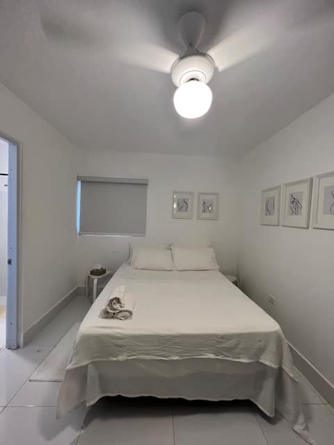 Pink House, beach front B8