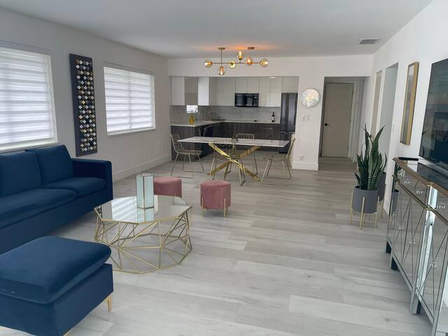 New! welcome to Paris Luxury gallery image 5