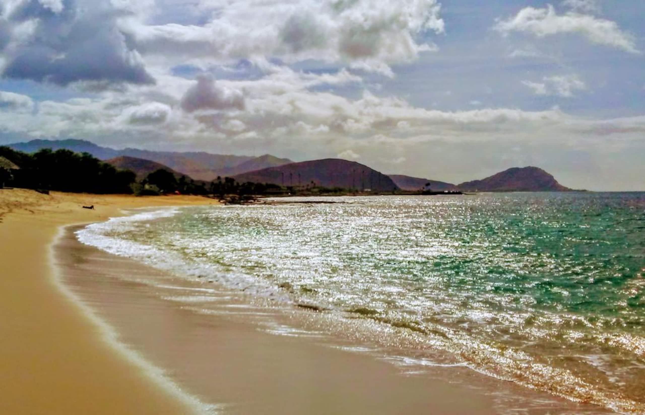 Home in Makaha Valley · ★4.98 · 4 bedrooms · 9 beds · 3.5 shared baths - Image 94