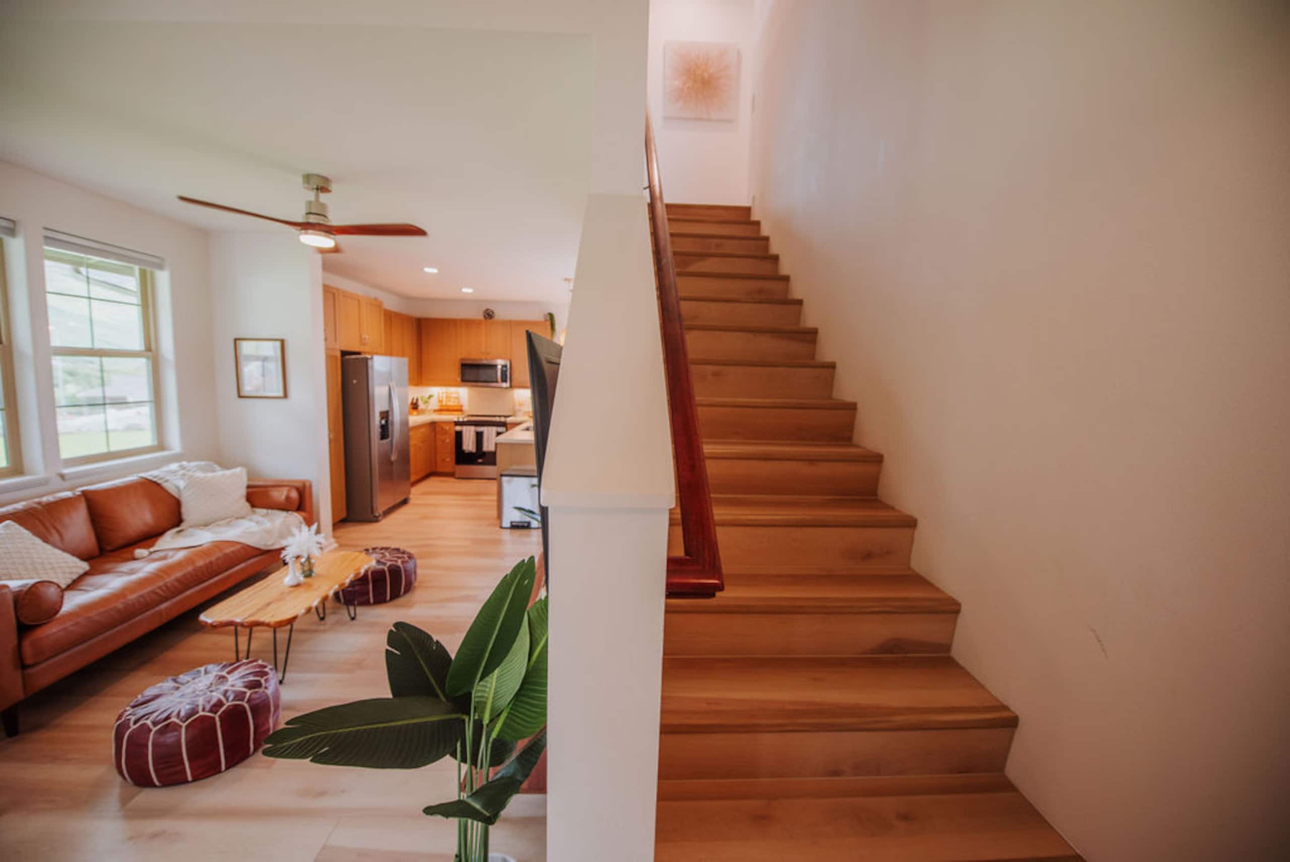 Home in Makaha Valley · ★4.98 · 4 bedrooms · 9 beds · 3.5 shared baths - Image 6