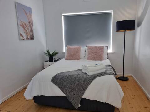 3 bedroom Spa, king bed Wi-fi, Netflix sleeps 9