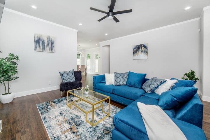 Glam Paradise 5BRs DWTN Dallas gallery image 5