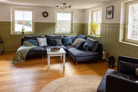 Pure nature! Versatile & charming.